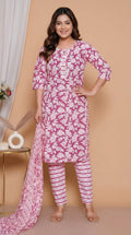 Ensemble Kurta imprimé en coton avec pantalon rayé et dupatta
