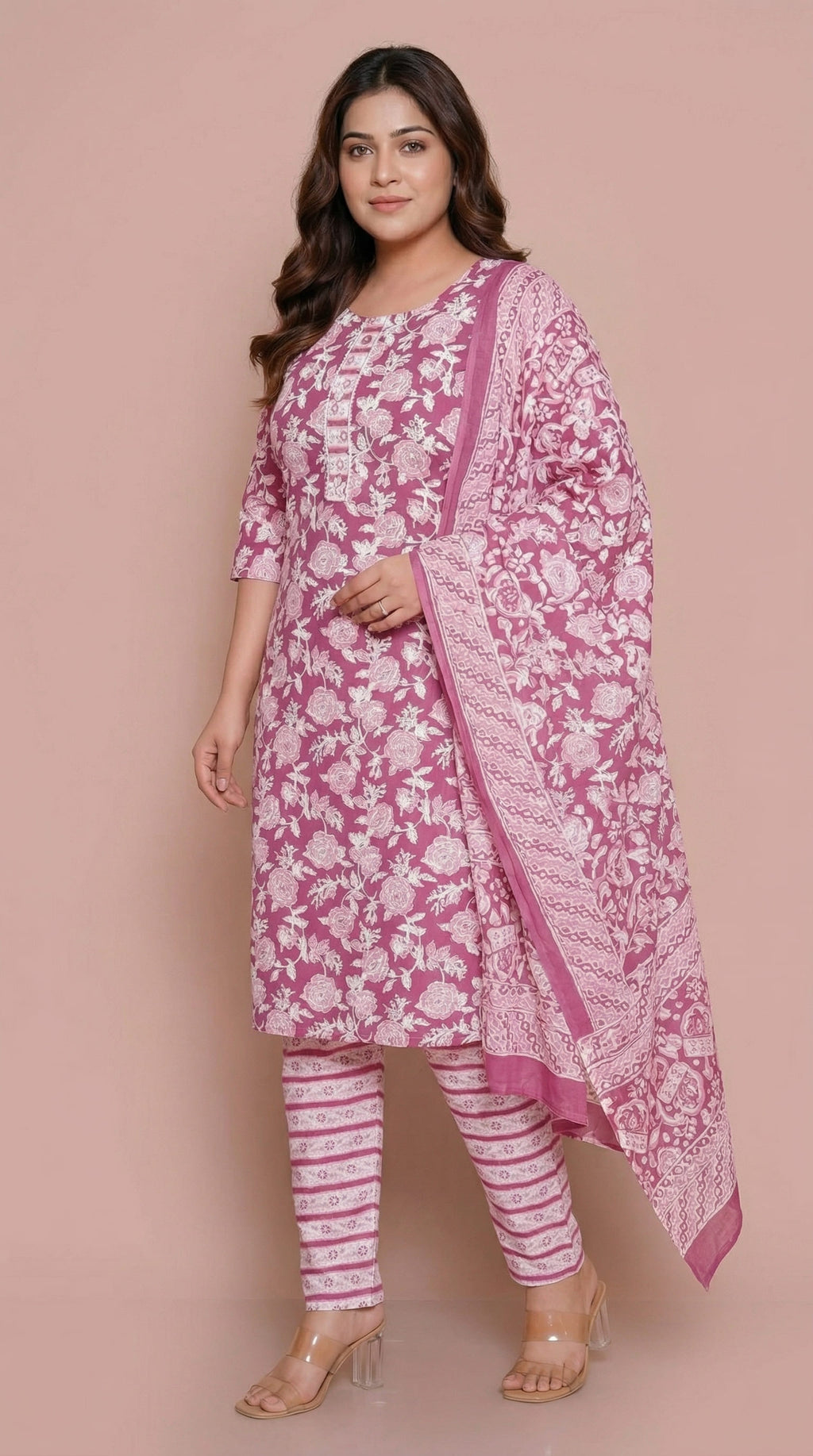 Ensemble Kurta imprimé en coton avec pantalon rayé et dupatta