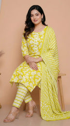 Ensemble kurta pur coton vert lime fleuri avec pantalon rayé et dupatta